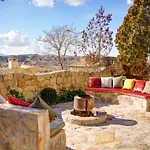4 Cave House - Special Class