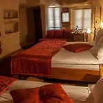 Hotel 4 Cave House - Special Class 3*