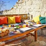 Hotel 4 Cave House - Special Class 3*