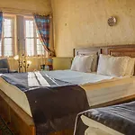 4 Cave House - Special Class