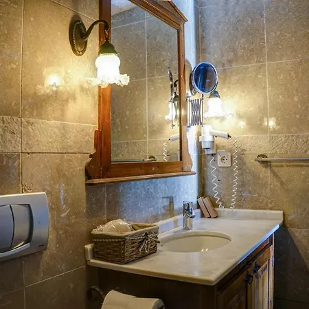 Hotel 4 Cave House - Special Class 3*