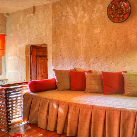 4 Cave House - Special Class 3*