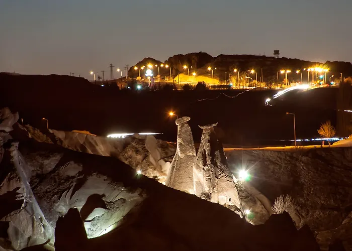 4 Cave House - Special Class ホテル